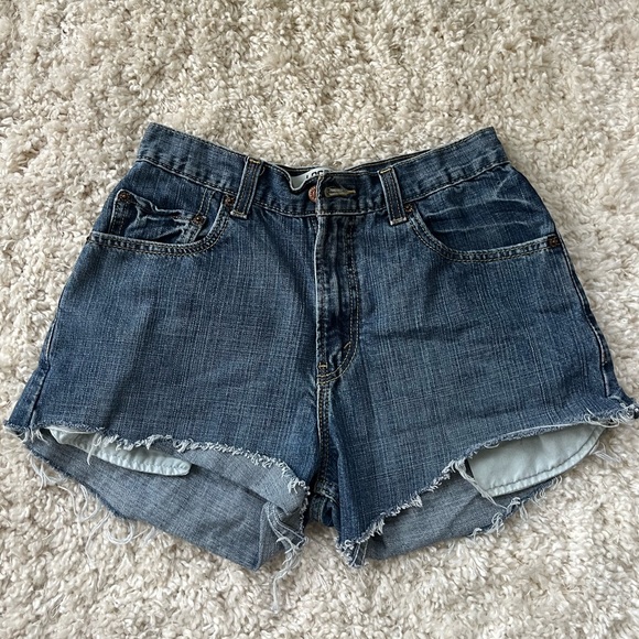Women’s Levi 569 Blue Denim Shorts - Picture 2 of 4